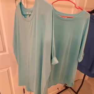 Women’s Crown and Ivey Size XXL. 2 Shirts same color. Excellent condition